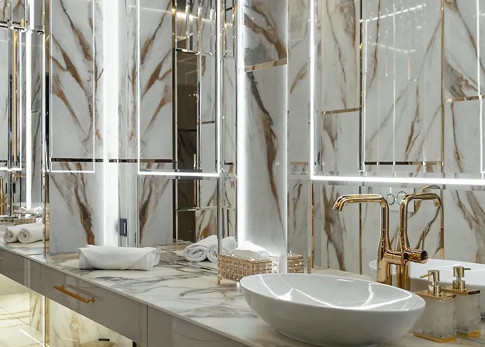 Nana Black Lux * Gdańsk